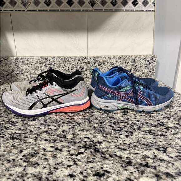 ASICS Bundle - Picture 1 of 8